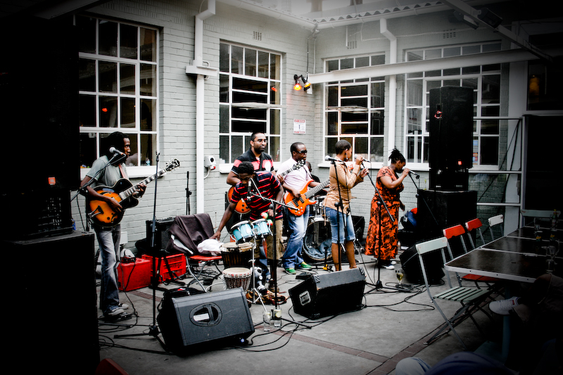 Uju - MakingTheBand - 01