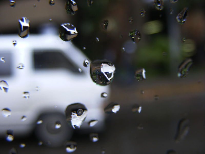 reflection2- liquid obscura2- men walking