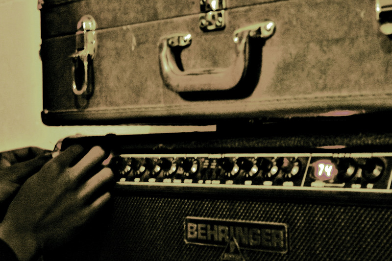 tunin´ up & cosignin´...