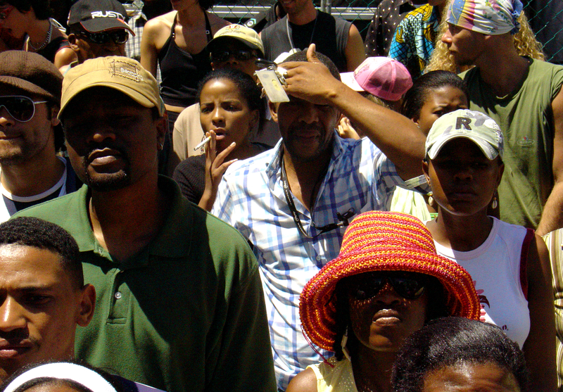 DEM HOT DAYS ARE UPON U ---