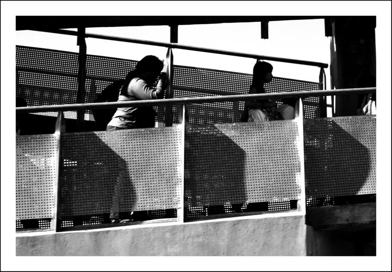 In passing / De passagem