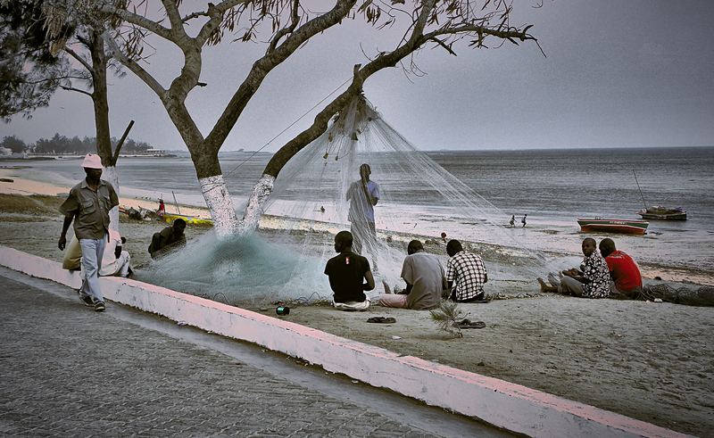 Repairing fishing nets