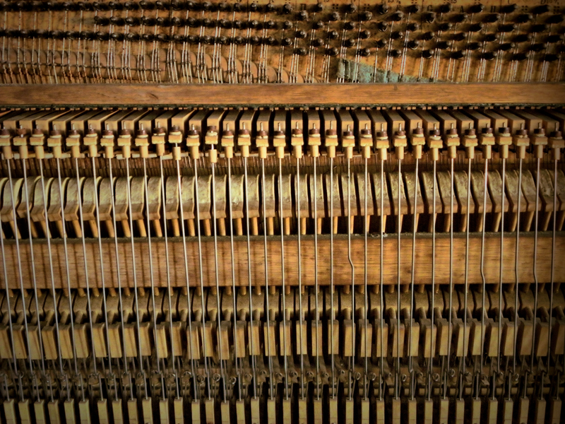 Old piano