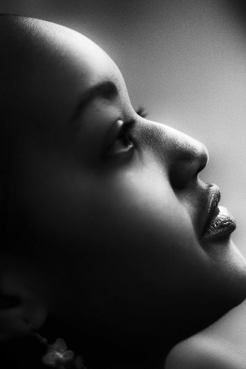 Look in to the light