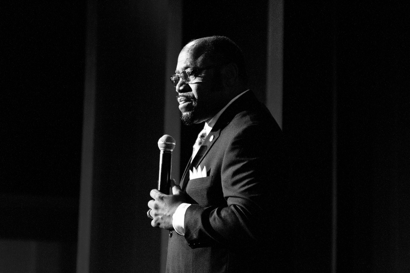 DR. MYLES MUNROE