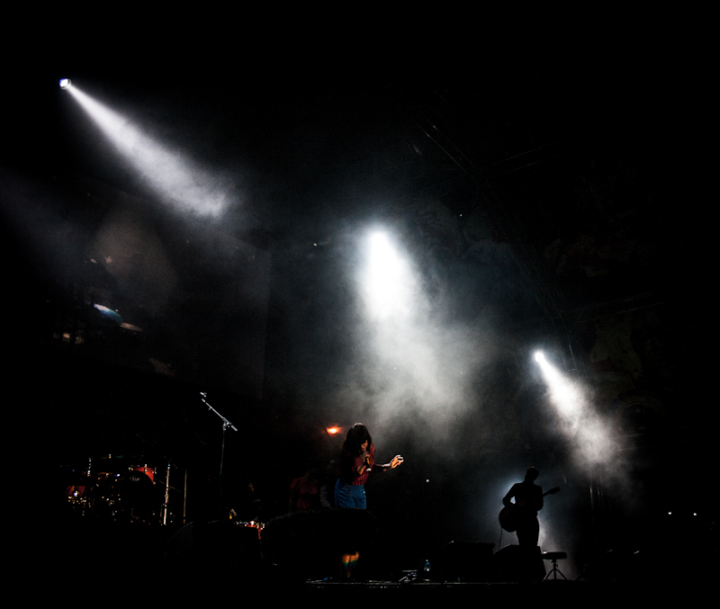 Four lights and a star.