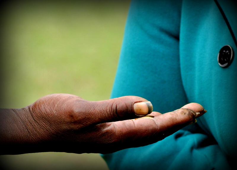 Sibusisiwe isandla esiphayo