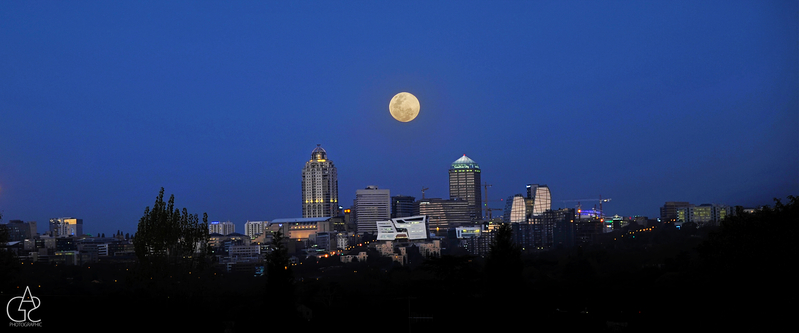 Moon Rising over Sandton