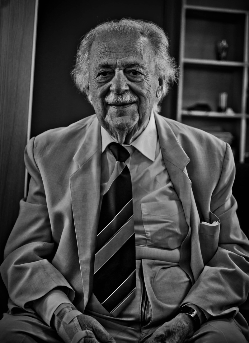 Advocate George Bizos