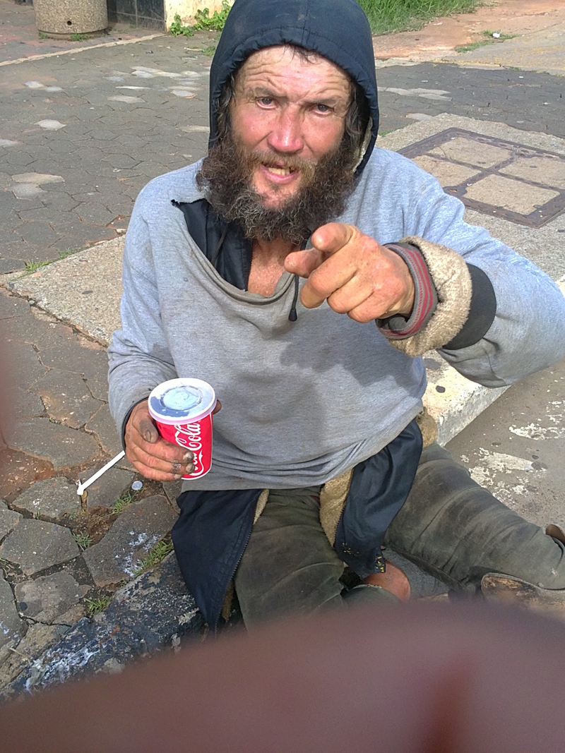 While walking in the street of EDENVILE, VAN REEBERT