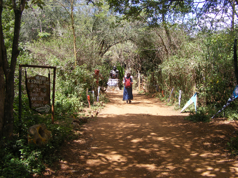 TravellingMan | Nairobi: Kitengela Glass Studio