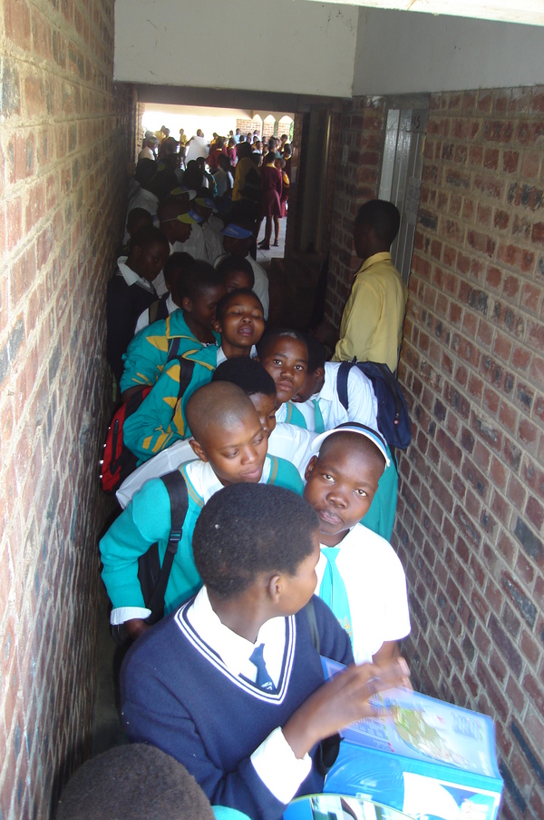 Lunchtime in Amangwane