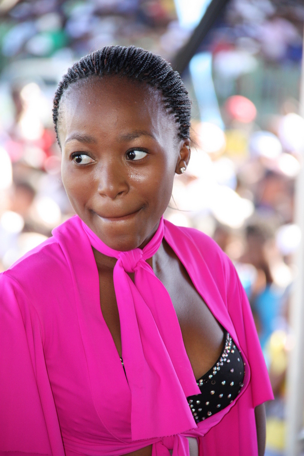 Uyangichomela - Happy Cleavage Day