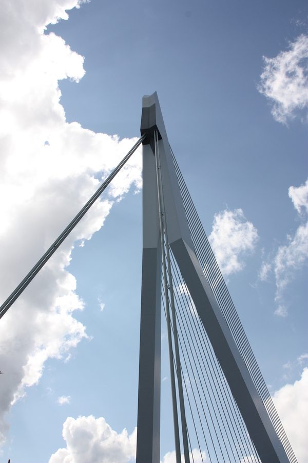 Tipping Point - Erasmus Bridge