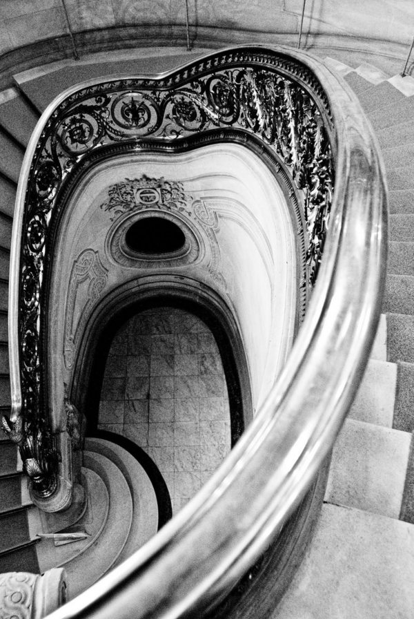 B - Balistrade