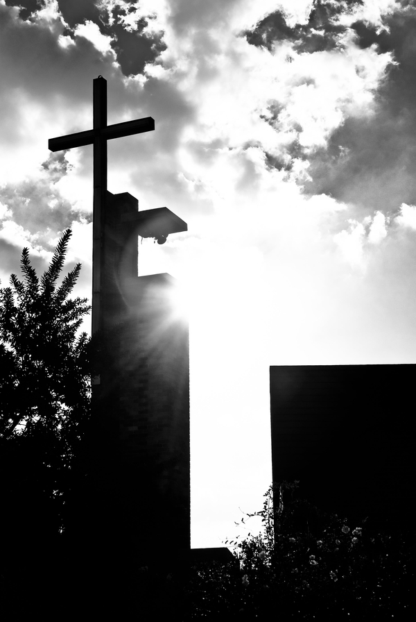 Regina Mundi. Let there be light.