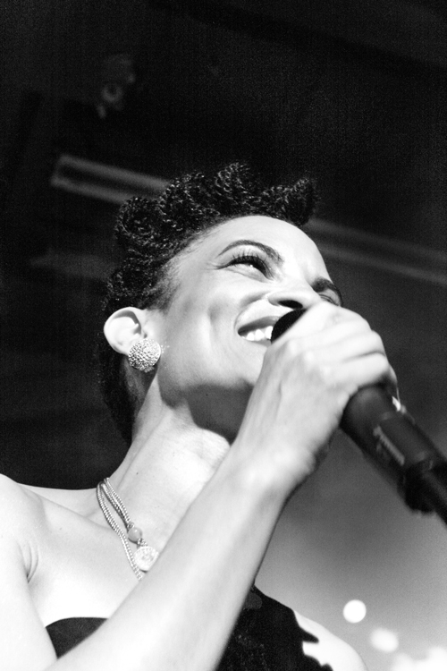 Goapele.