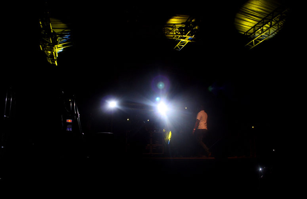 Flashing Lights | Weekend