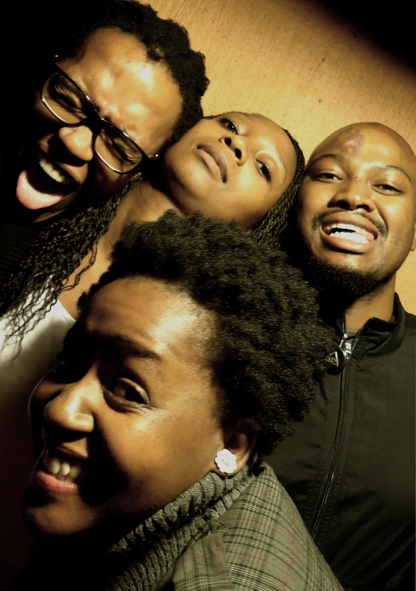 [La Familia] A Look into...