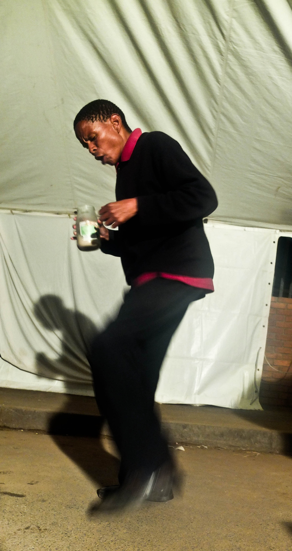 sgubhu um'yenzani u lovey