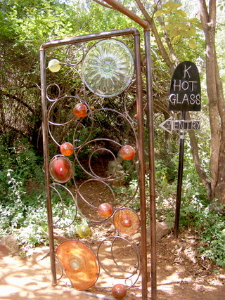 TravellingMan | Nairobi: Kitengela Glass Studio